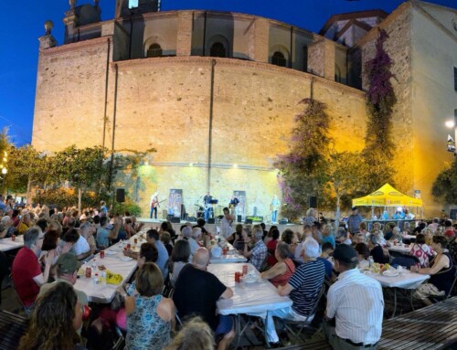 Més de 300 persones participen a la festa solidària dels 15 anys d’Oncolliga Calella